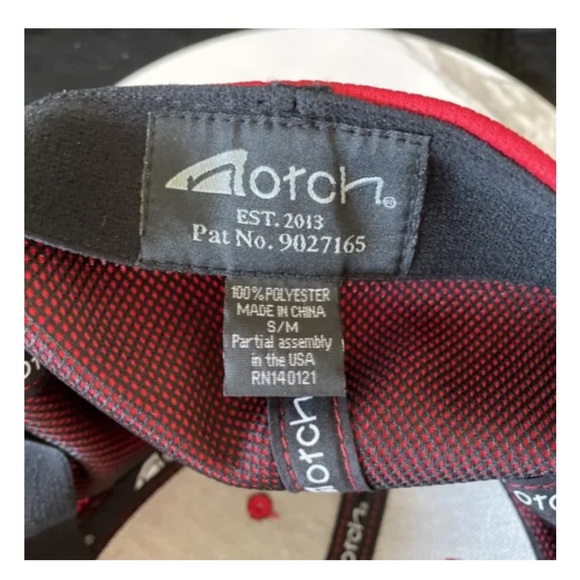 Notch Hat Mens Fitted S/M Red Spell Out Embroidered Logo Ball Cap Adjustable - Picture 3 of 4